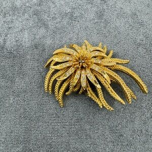 Vintage Gold and Diamond Brooch